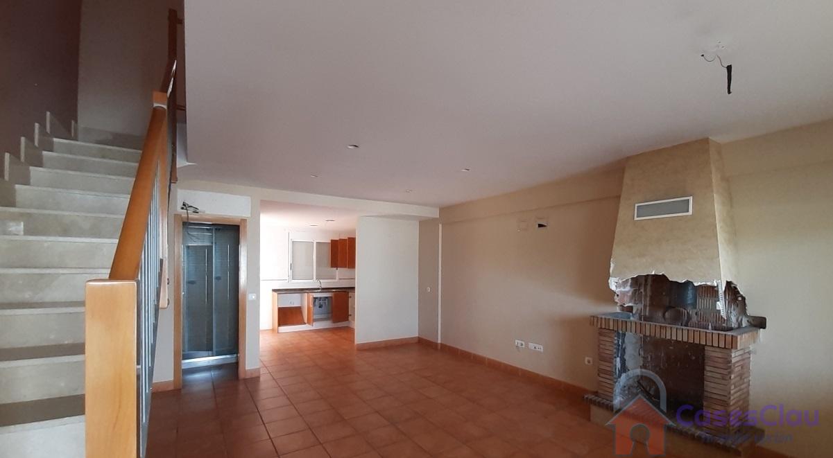 For sale of chalet in Almazora