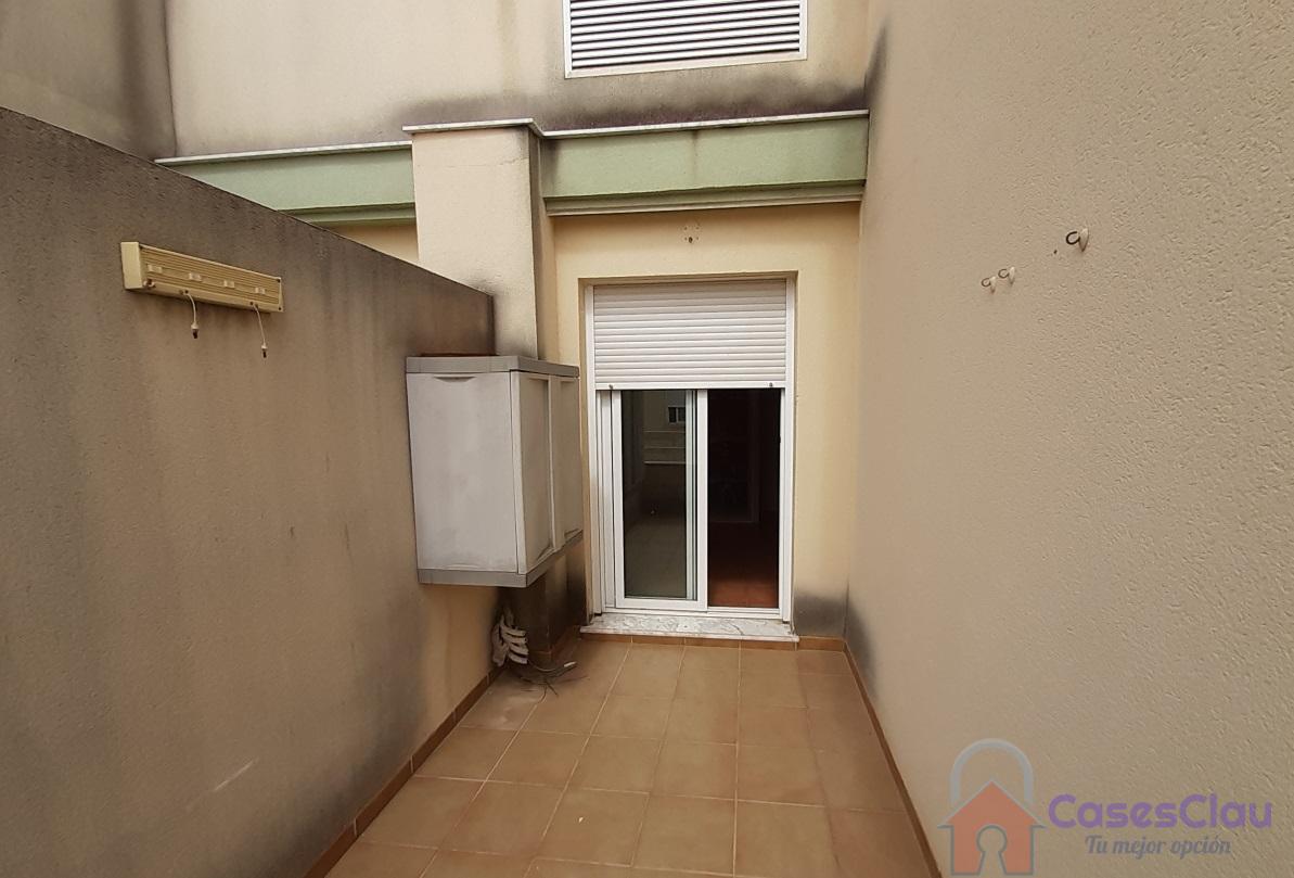 For sale of chalet in Almazora