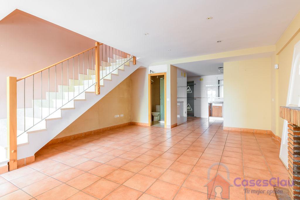 For sale of chalet in Almazora