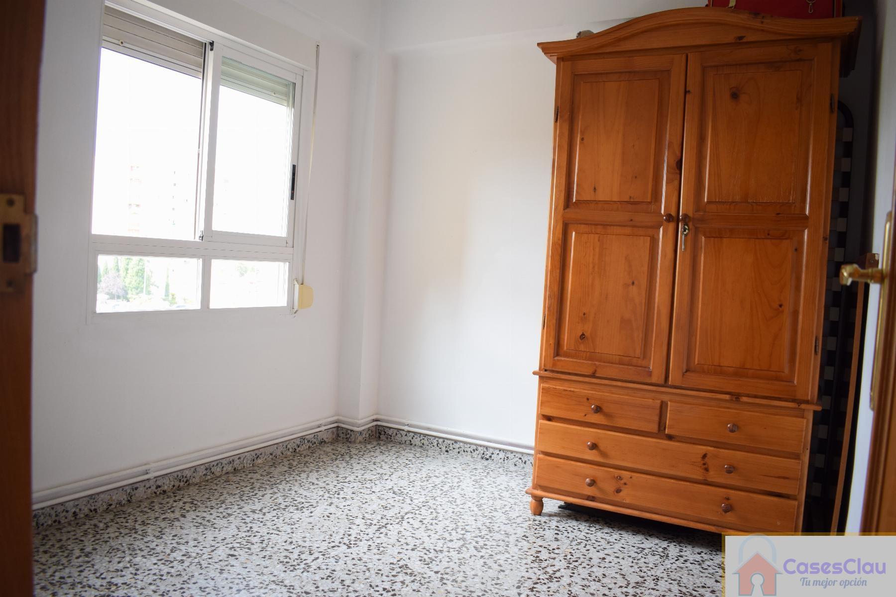 For sale of flat in Castellón