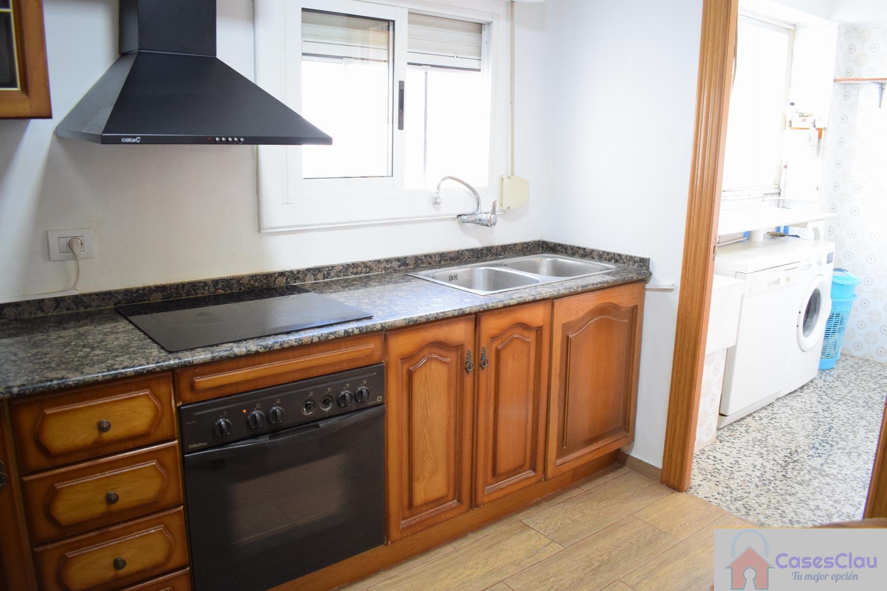 For sale of flat in Castellón