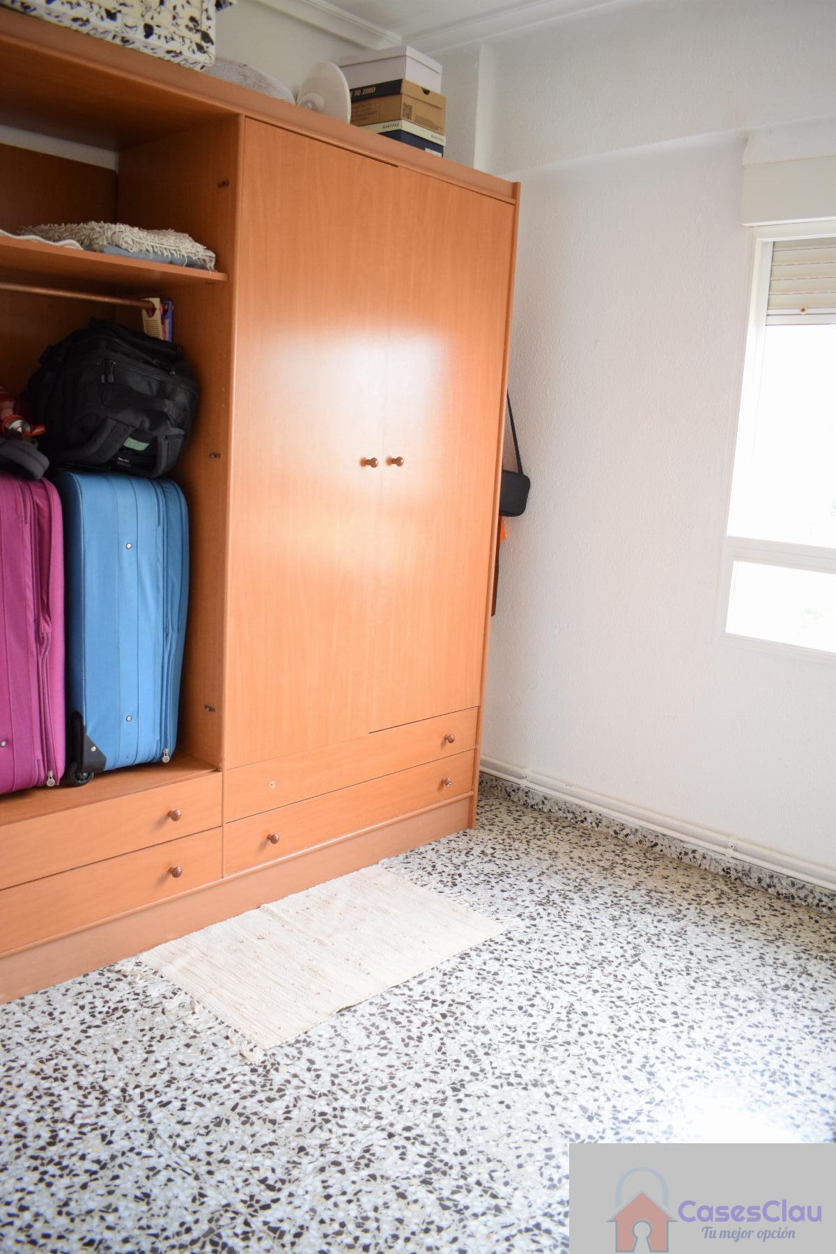 For sale of flat in Castellón