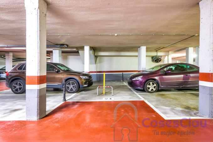 For sale of garage in Castellón
