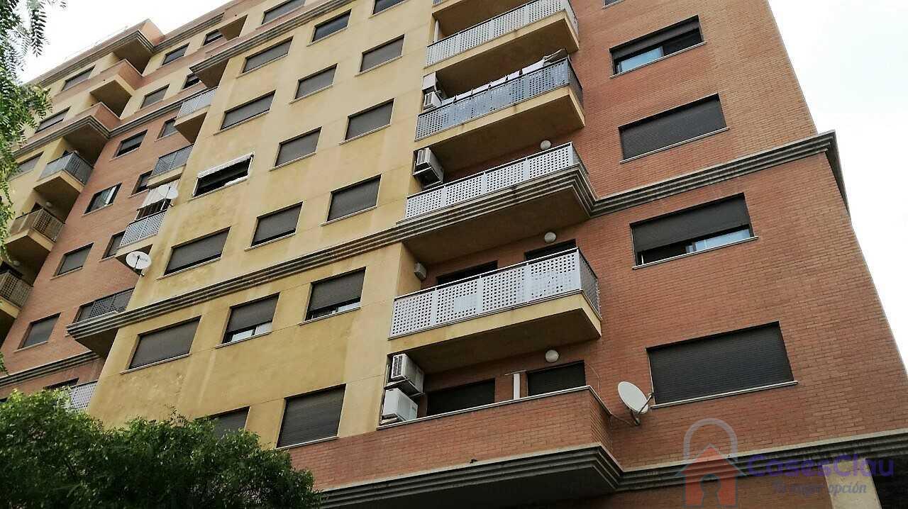 For sale of garage in Castellón