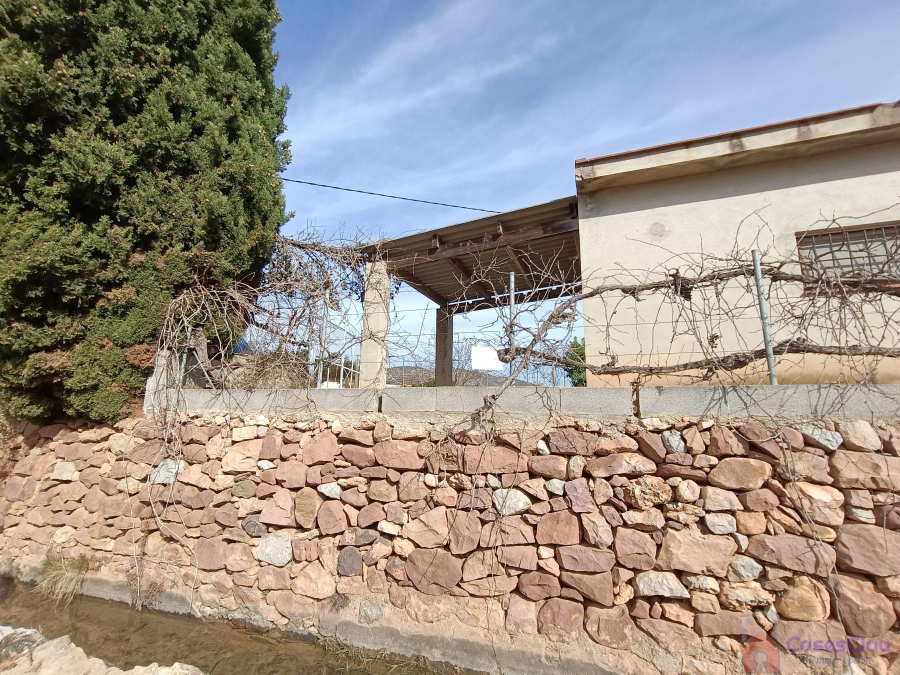 For sale of rural property in Borriol