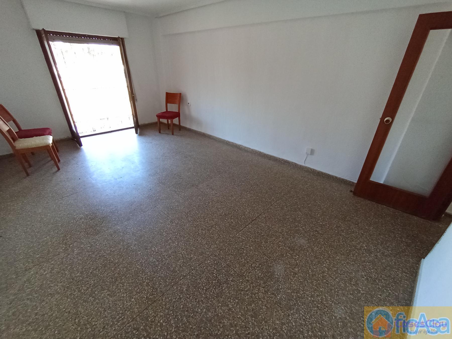 For sale of flat in Castellón