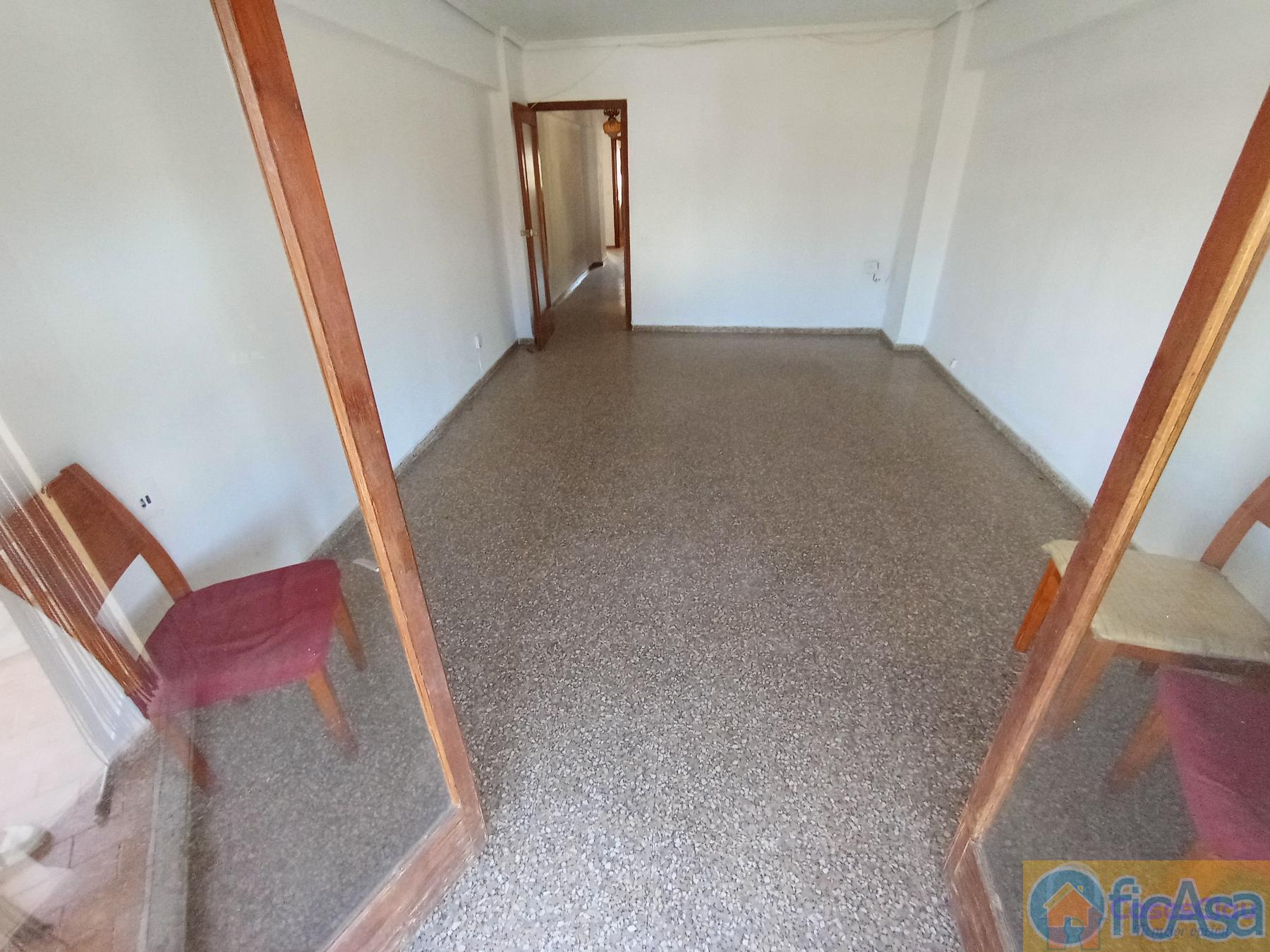 For sale of flat in Castellón