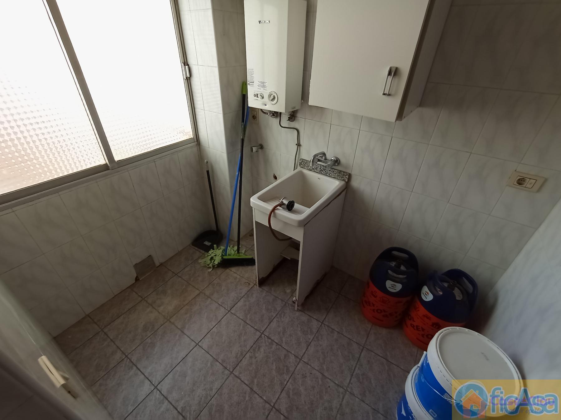 For sale of flat in Castellón