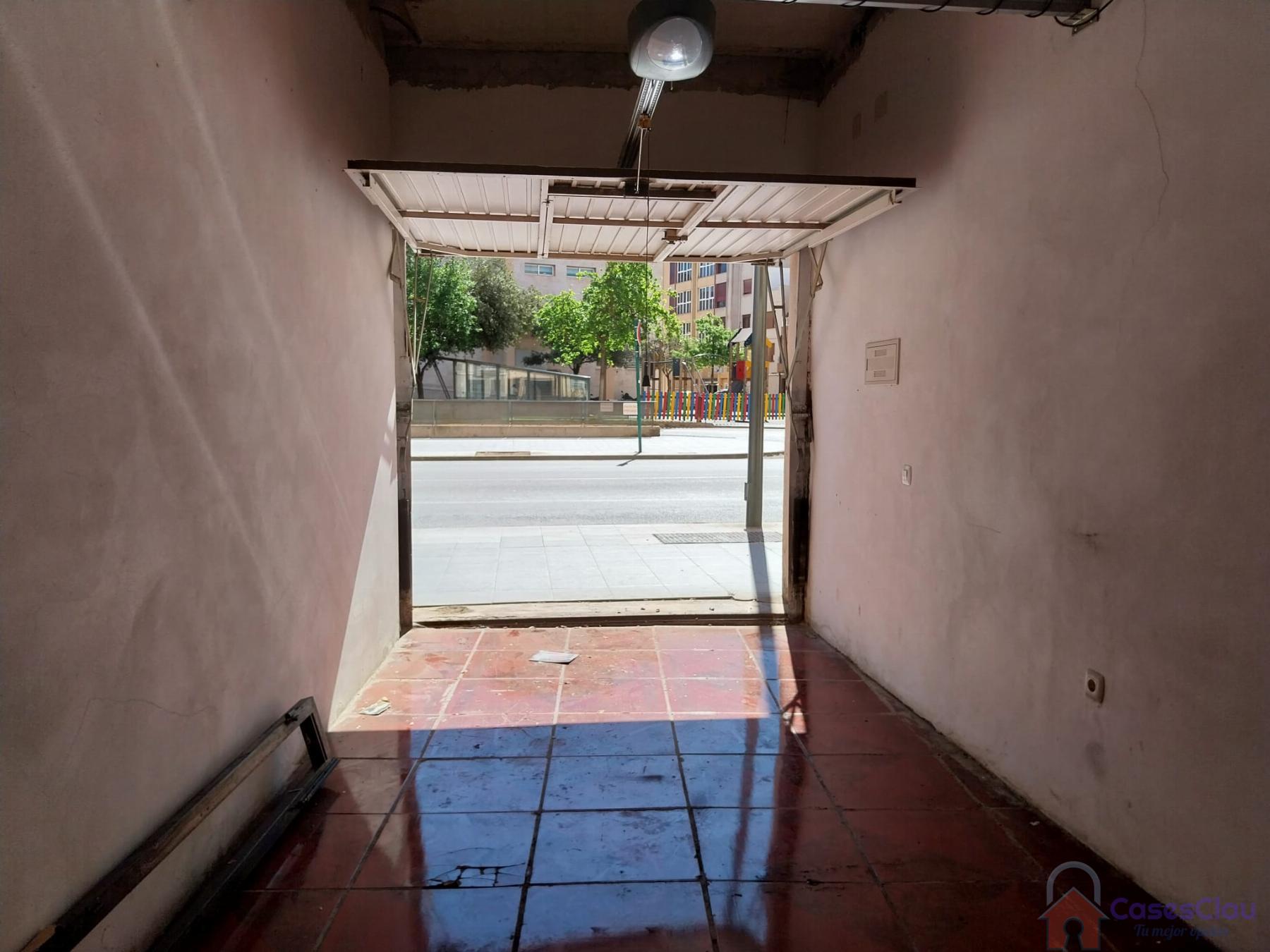 For rent of commercial in Castellón