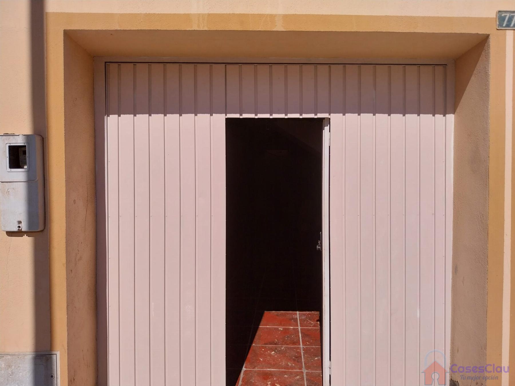 For rent of commercial in Castellón