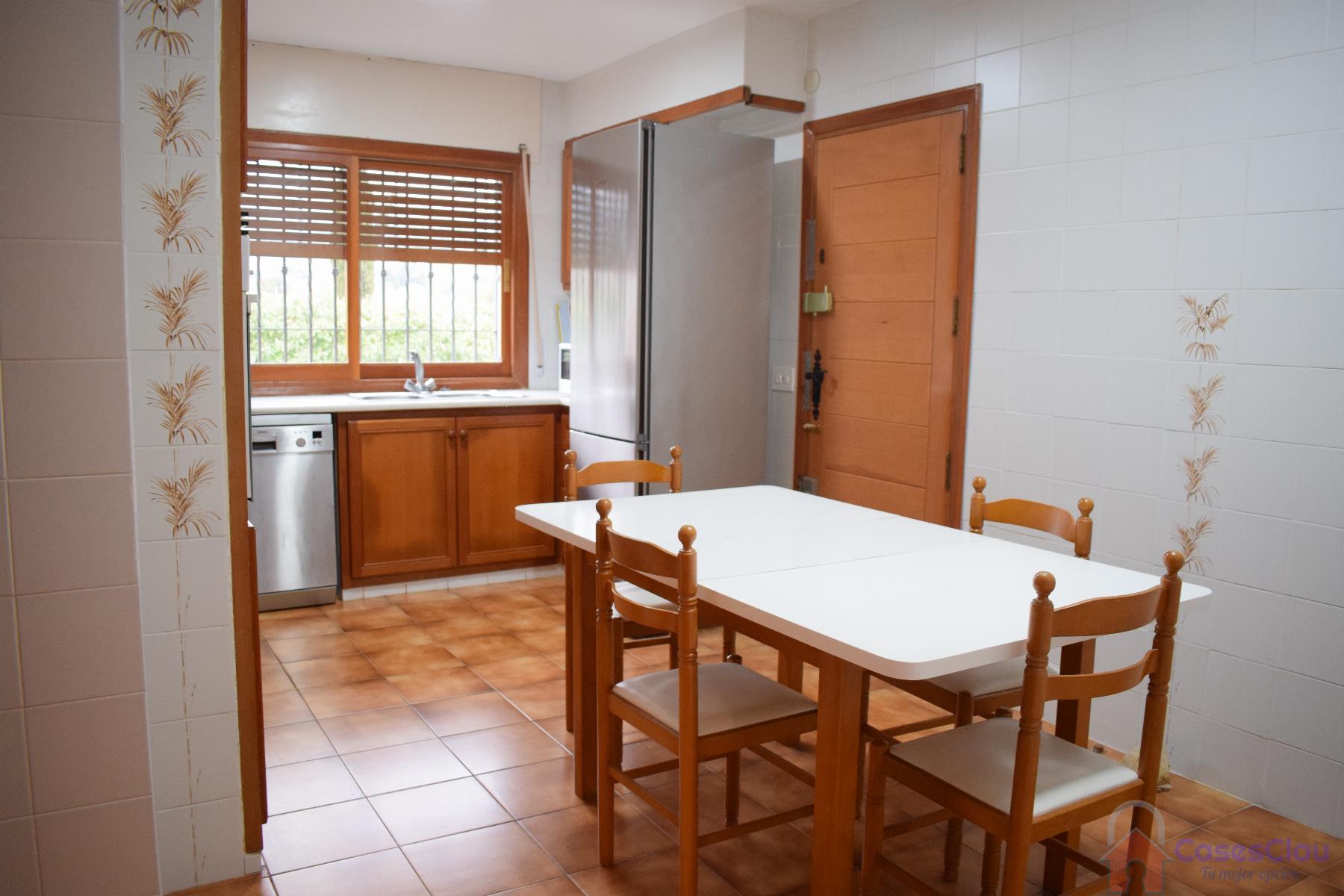 For sale of villa in Benicasim
