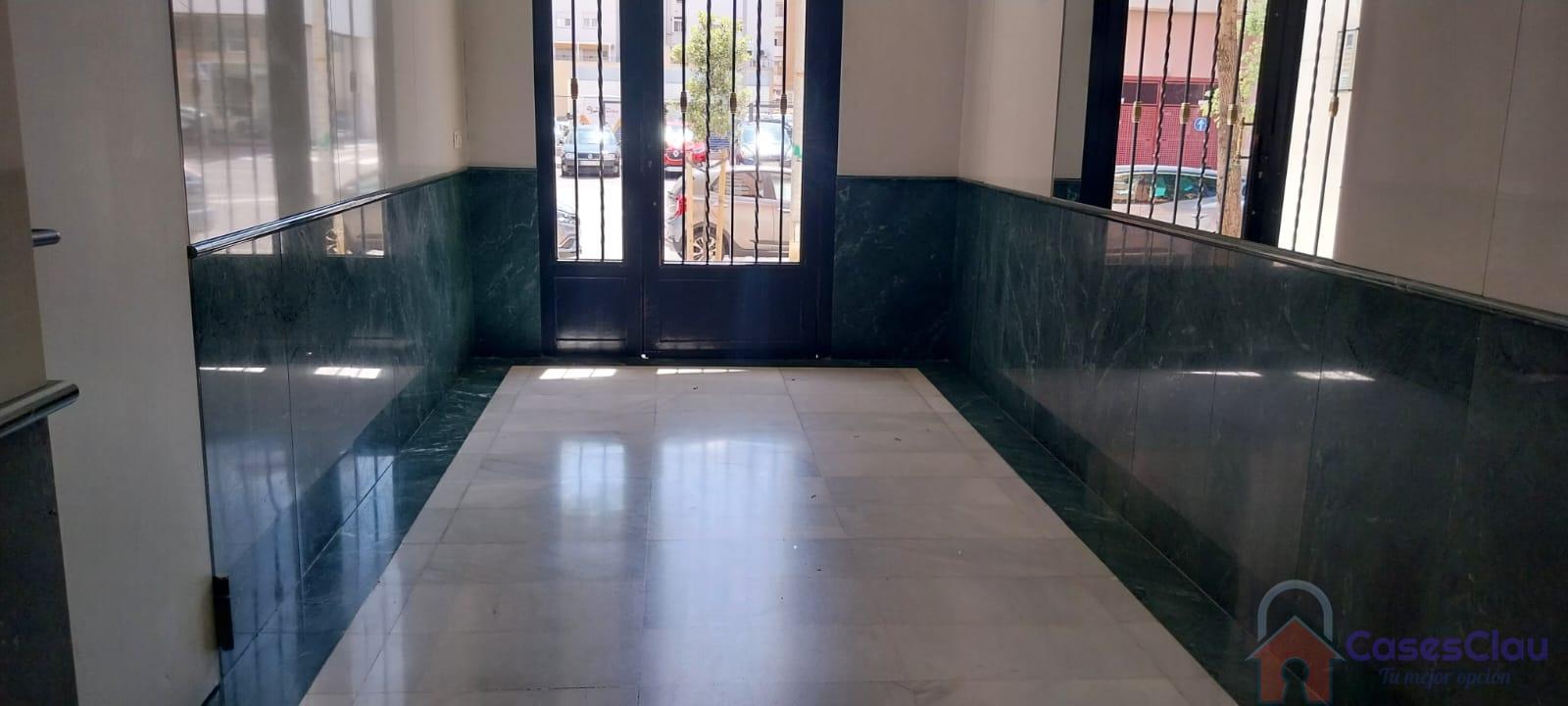 For sale of flat in Castellón