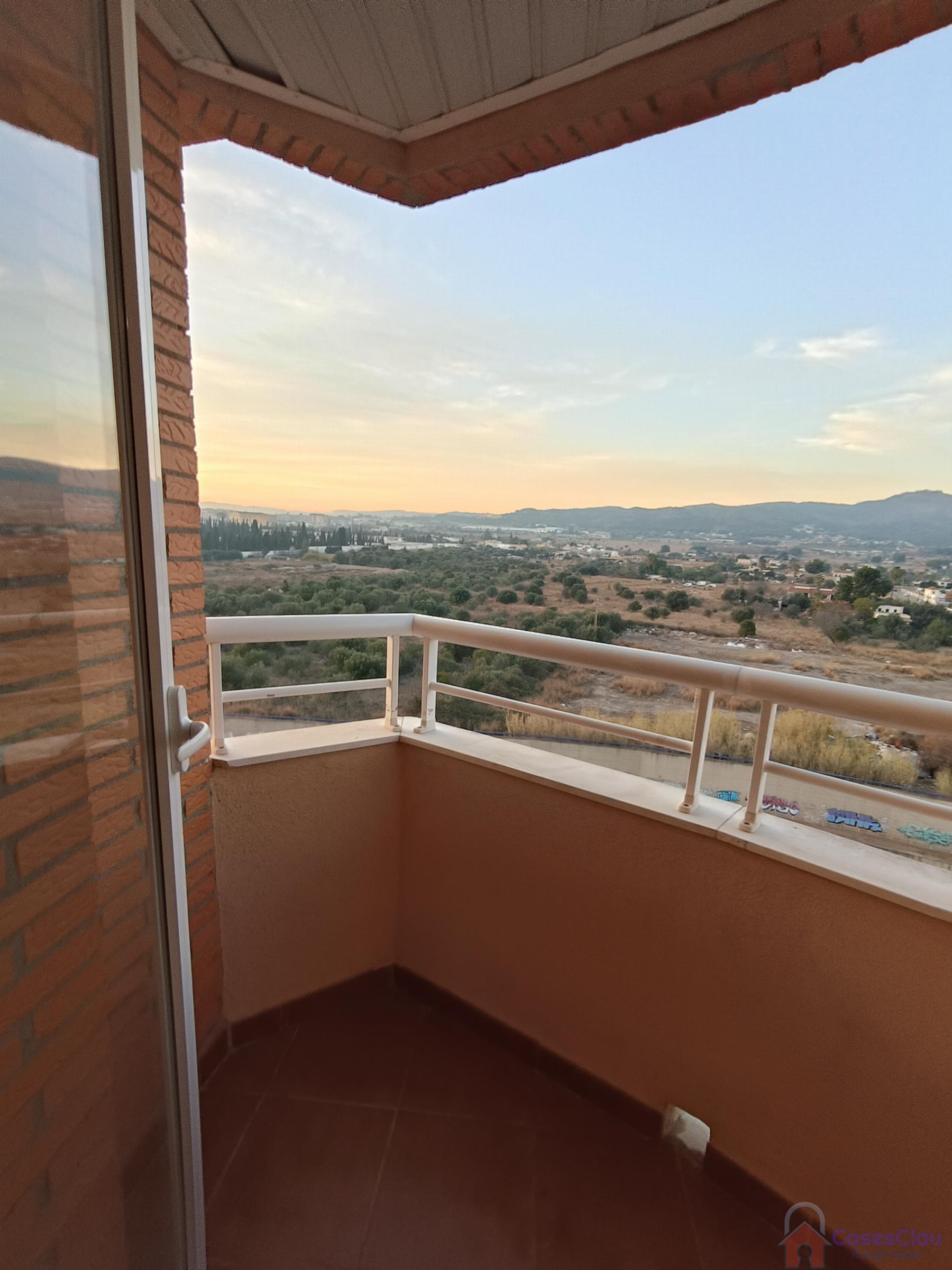 For sale of flat in Castellón