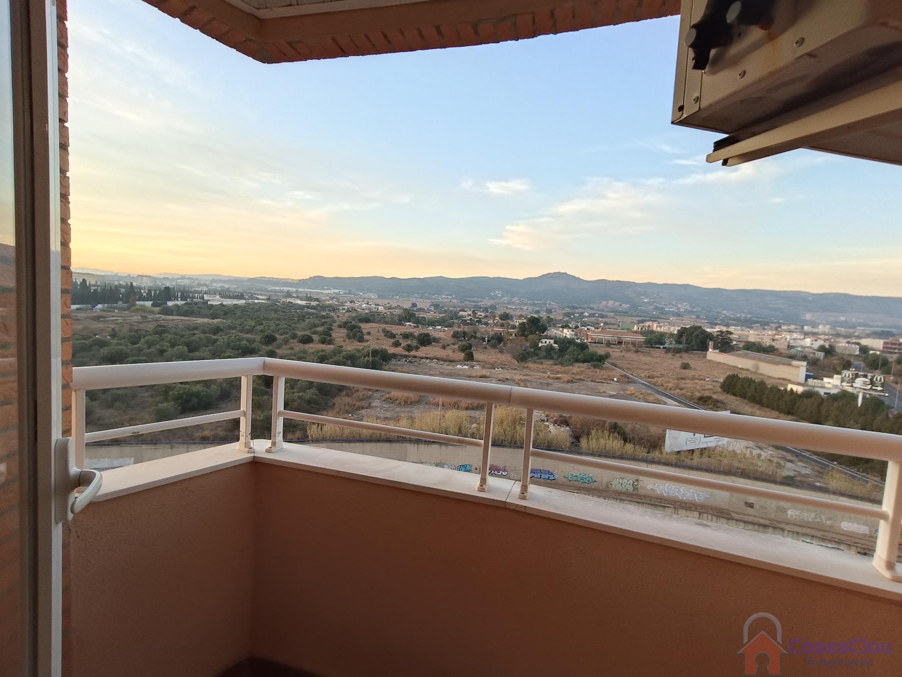 For sale of flat in Castellón