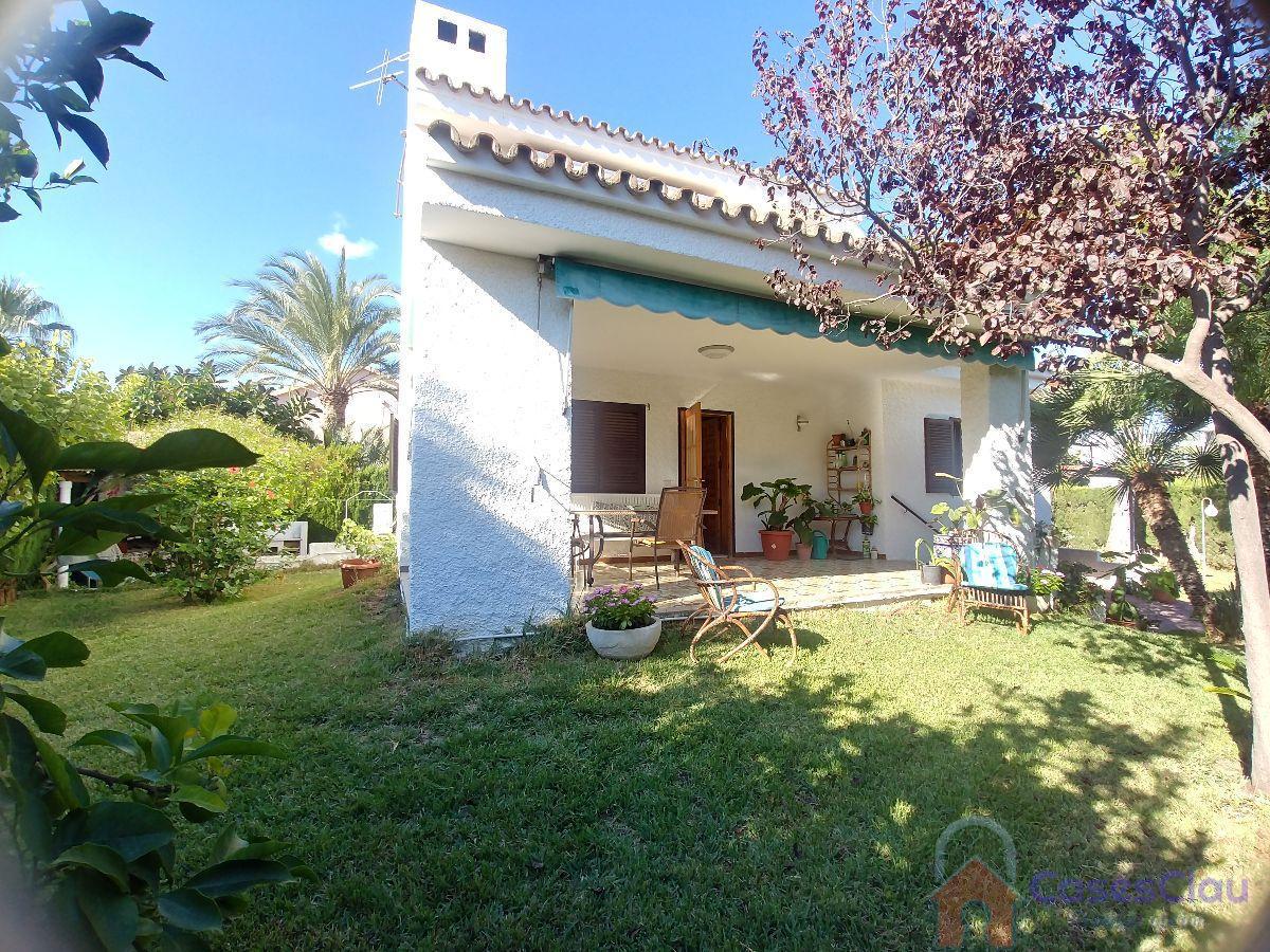 For sale of chalet in Benicasim