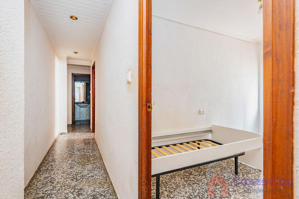 For sale of flat in Castellón