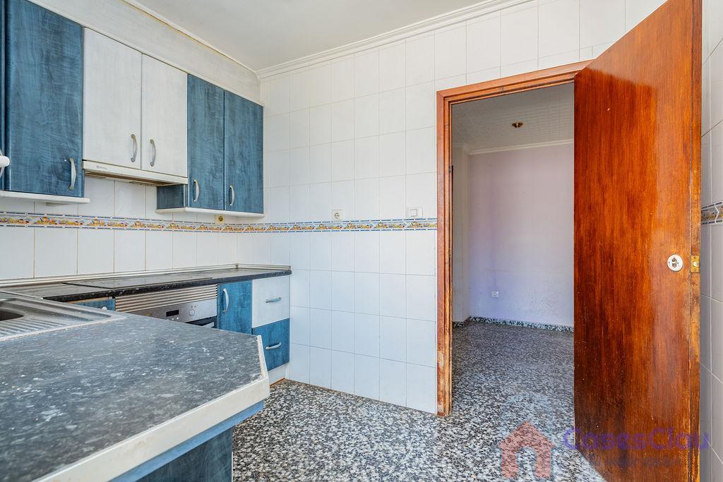 For sale of flat in Castellón