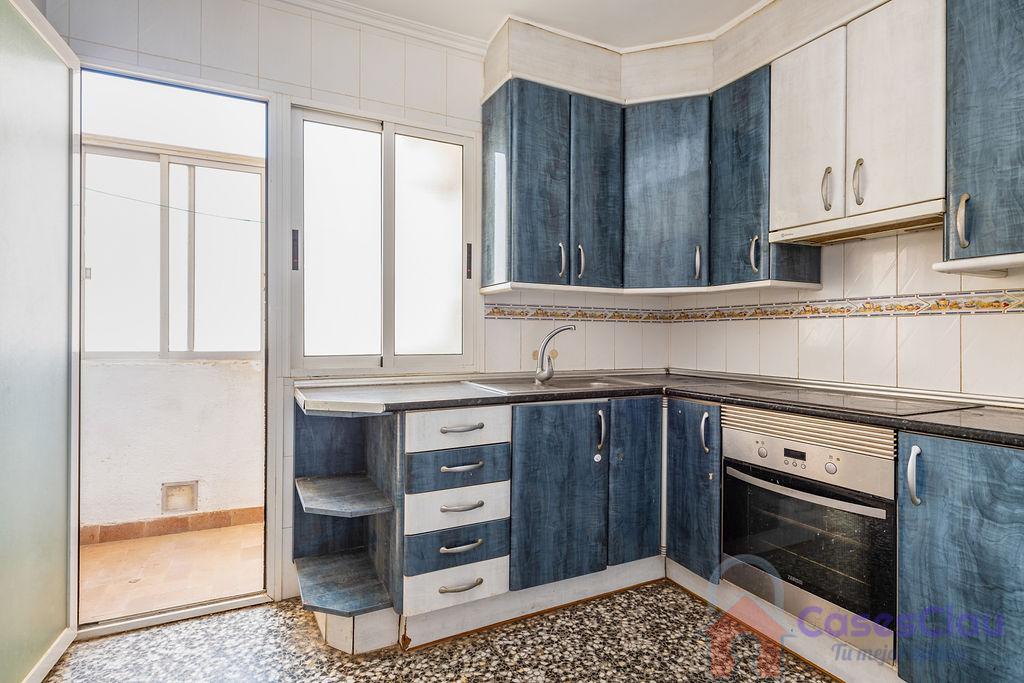 For sale of flat in Castellón