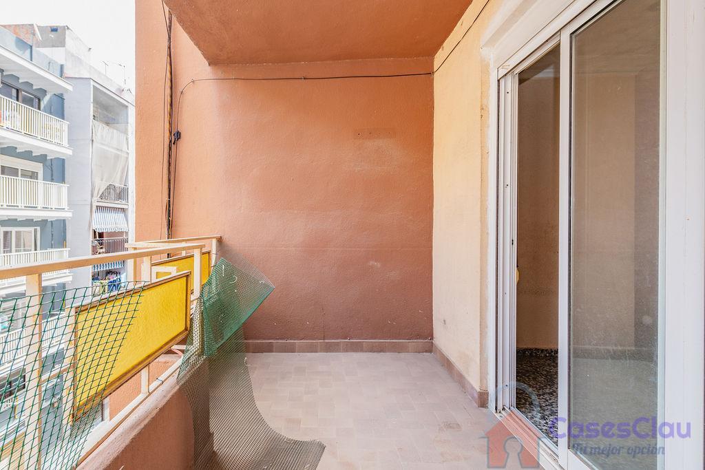 For sale of flat in Castellón