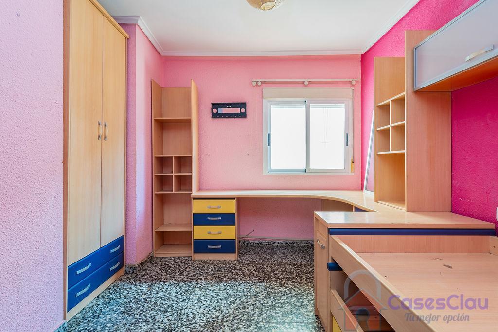 For sale of flat in Castellón