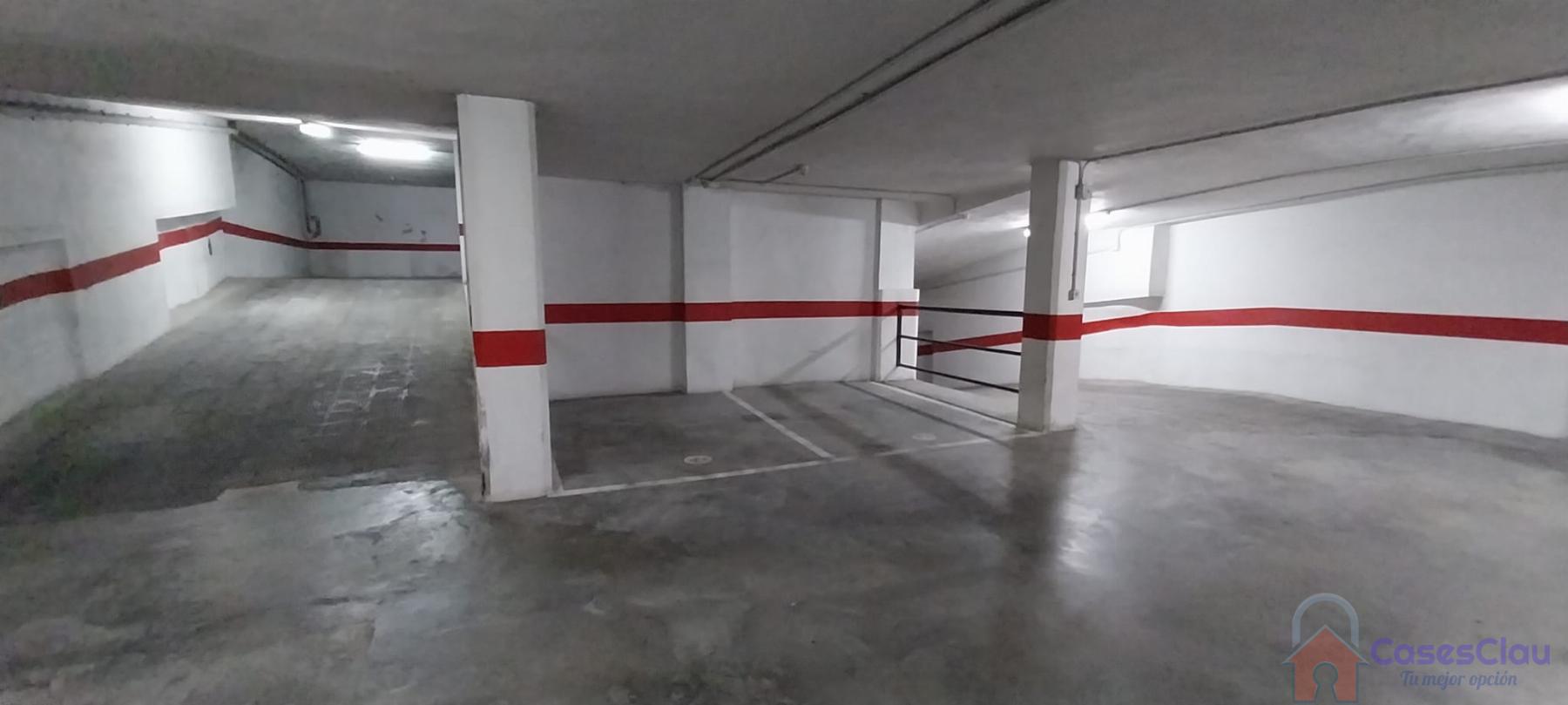 For sale of garage in Castellón