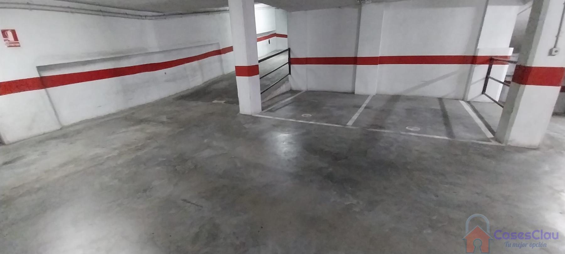 For sale of garage in Castellón