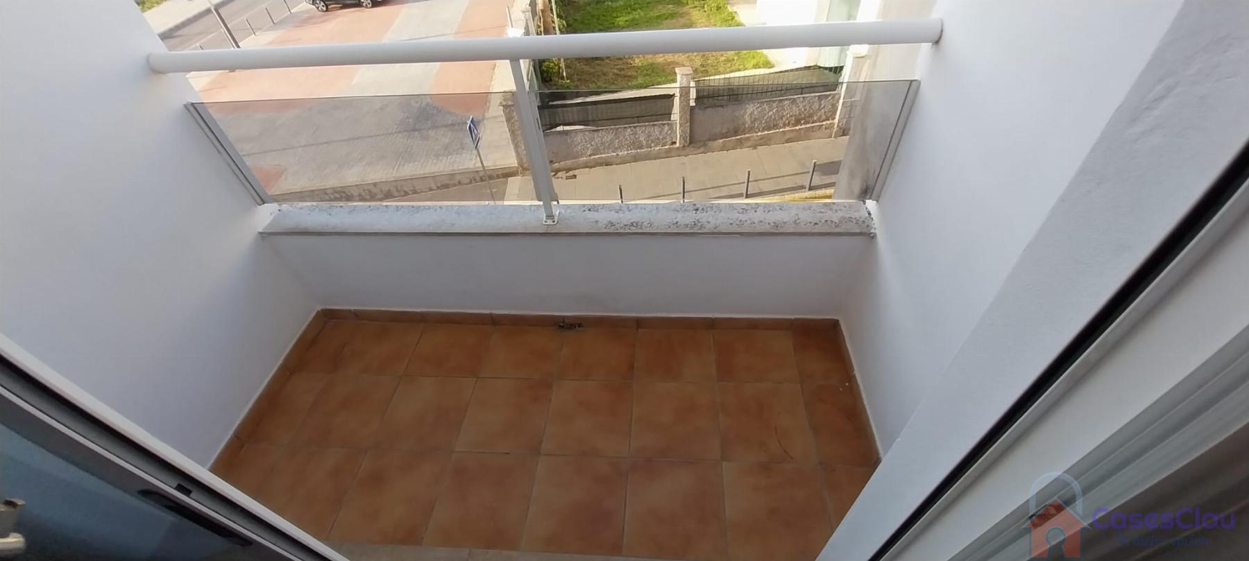For sale of flat in Cabanes