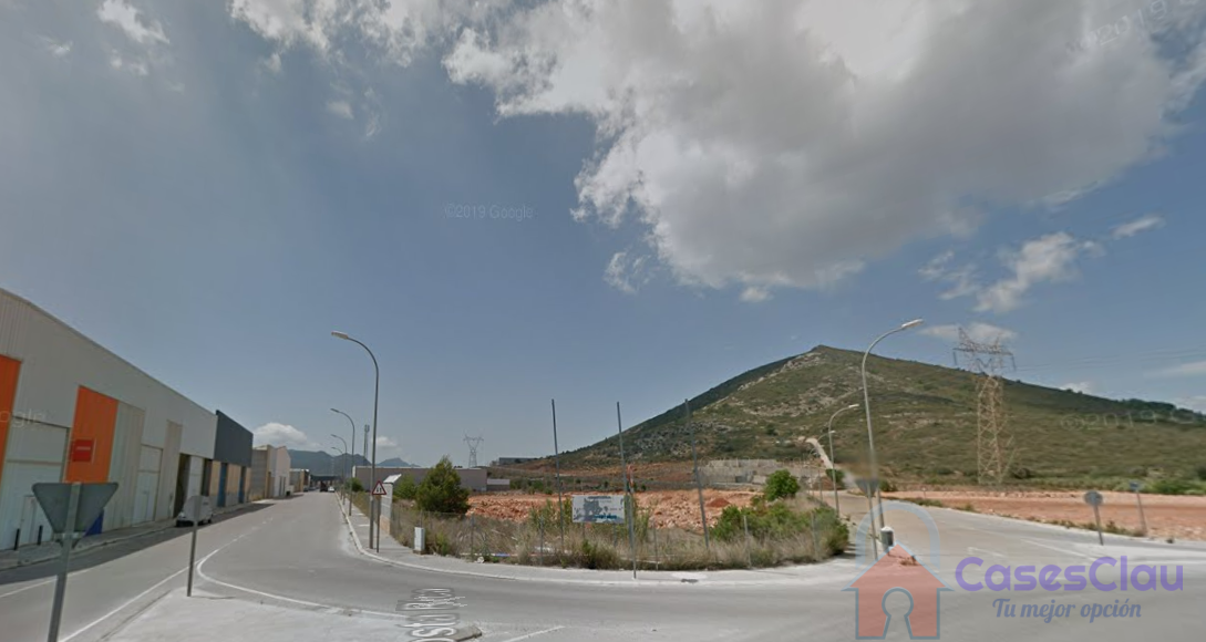 For sale of land in Cabanes