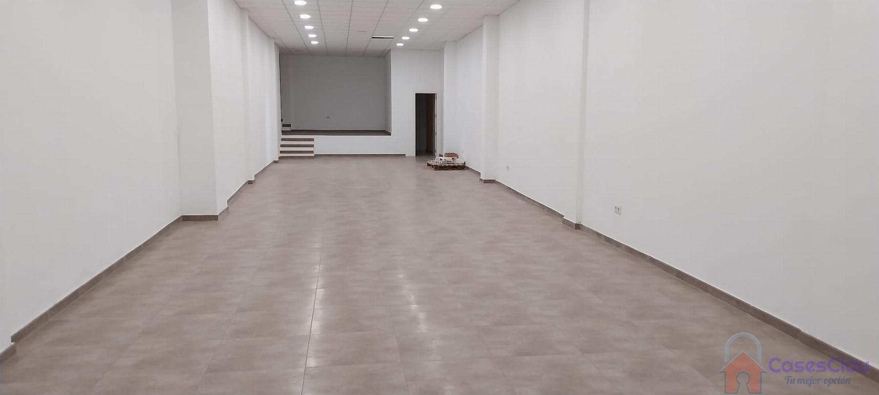 For rent of commercial in Castellón