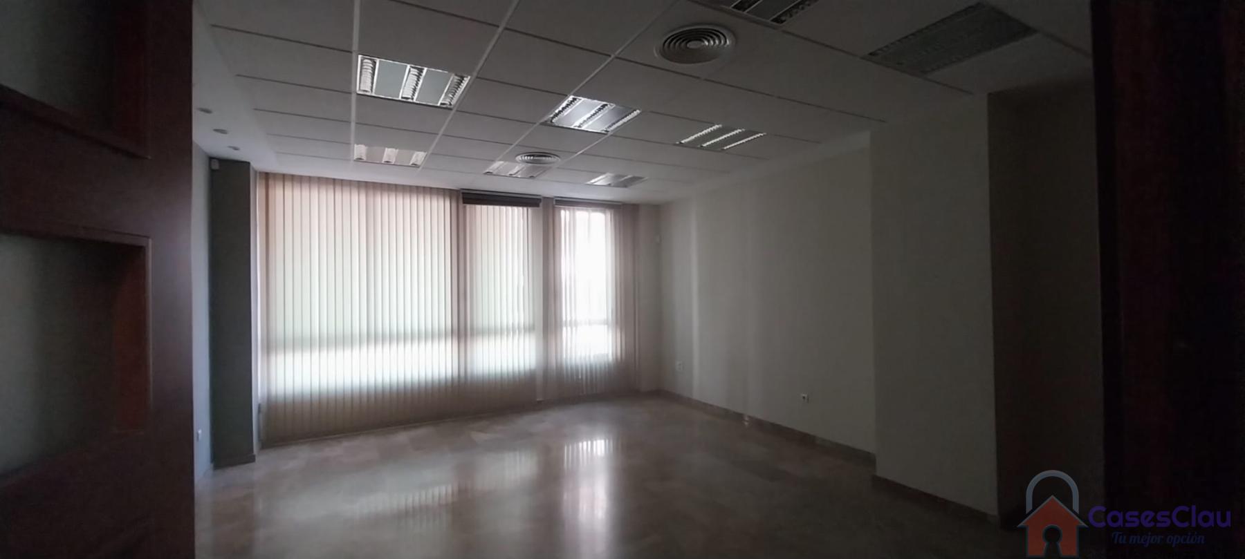 For rent of office in Valencia