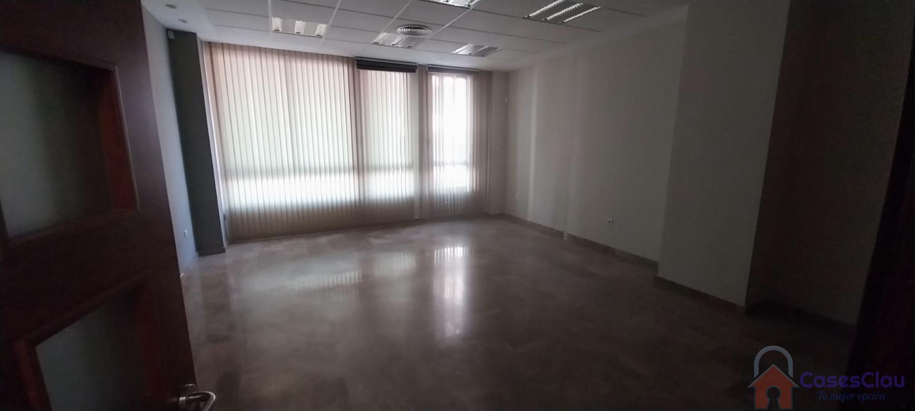 For rent of office in Valencia