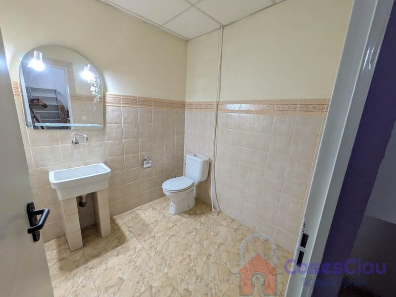 For rent of premises in Castellón
