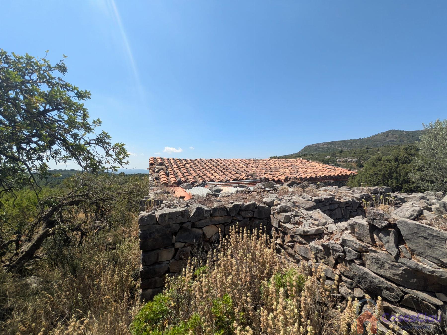 Venta de finca rústica en Sierra Engarcerán