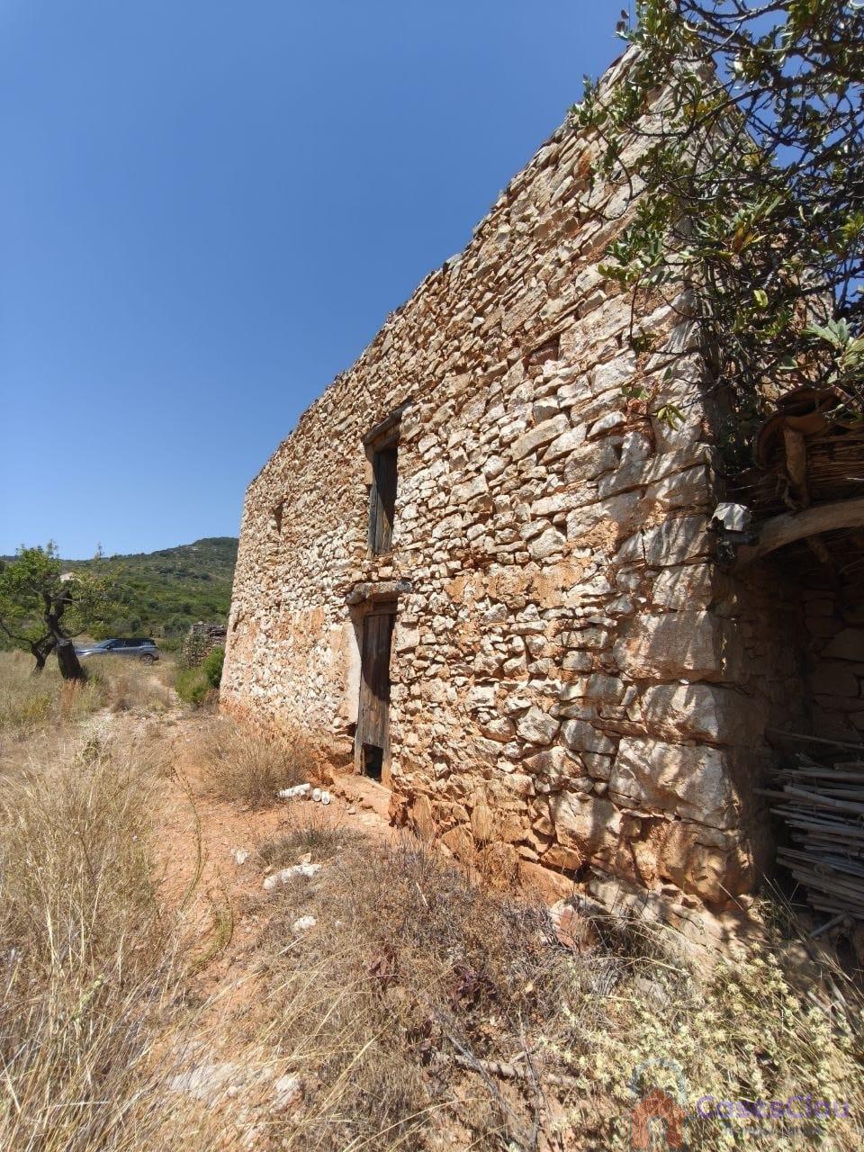Venta de finca rústica en Sierra Engarcerán