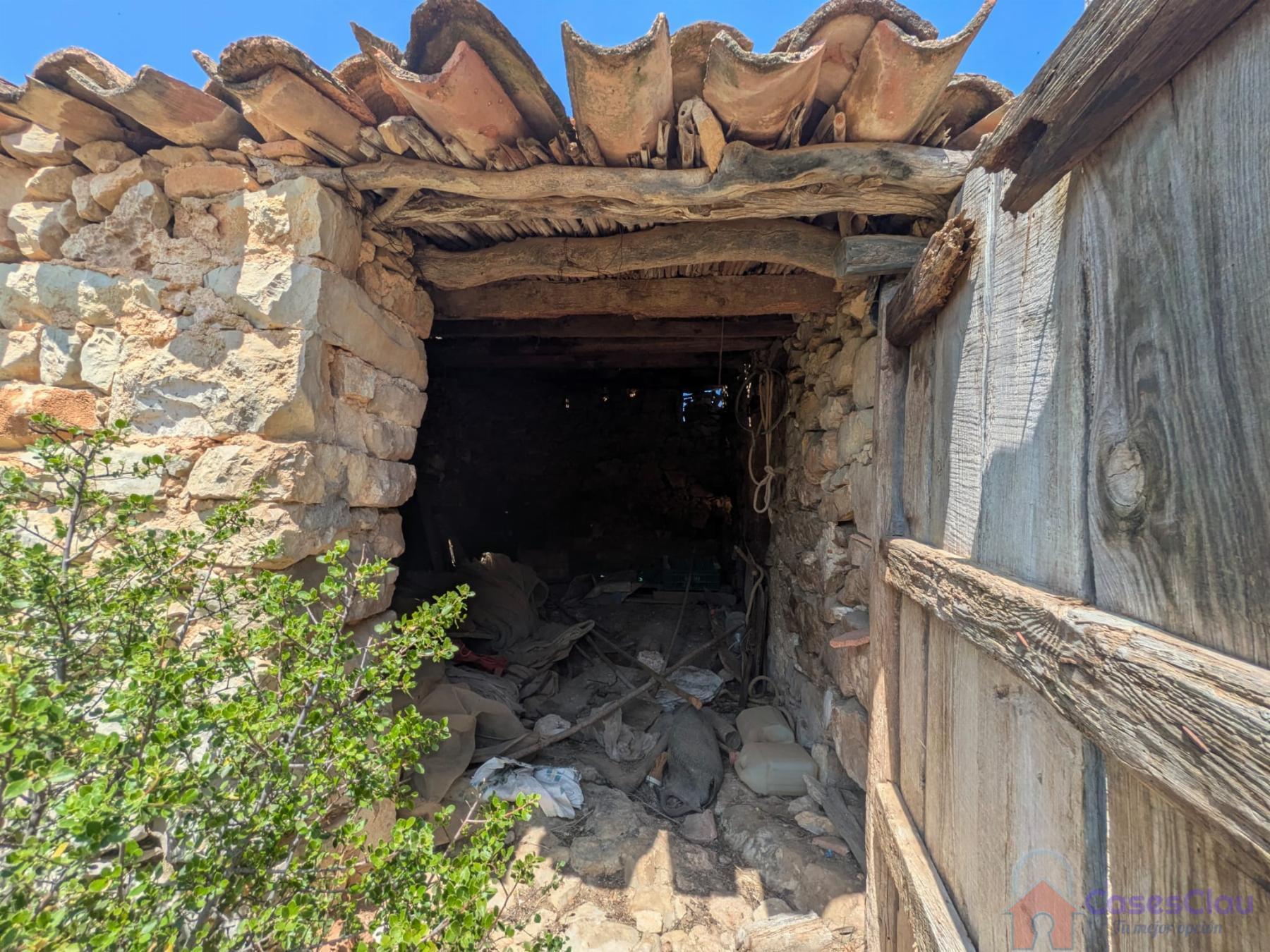 Venta de finca rústica en Sierra Engarcerán