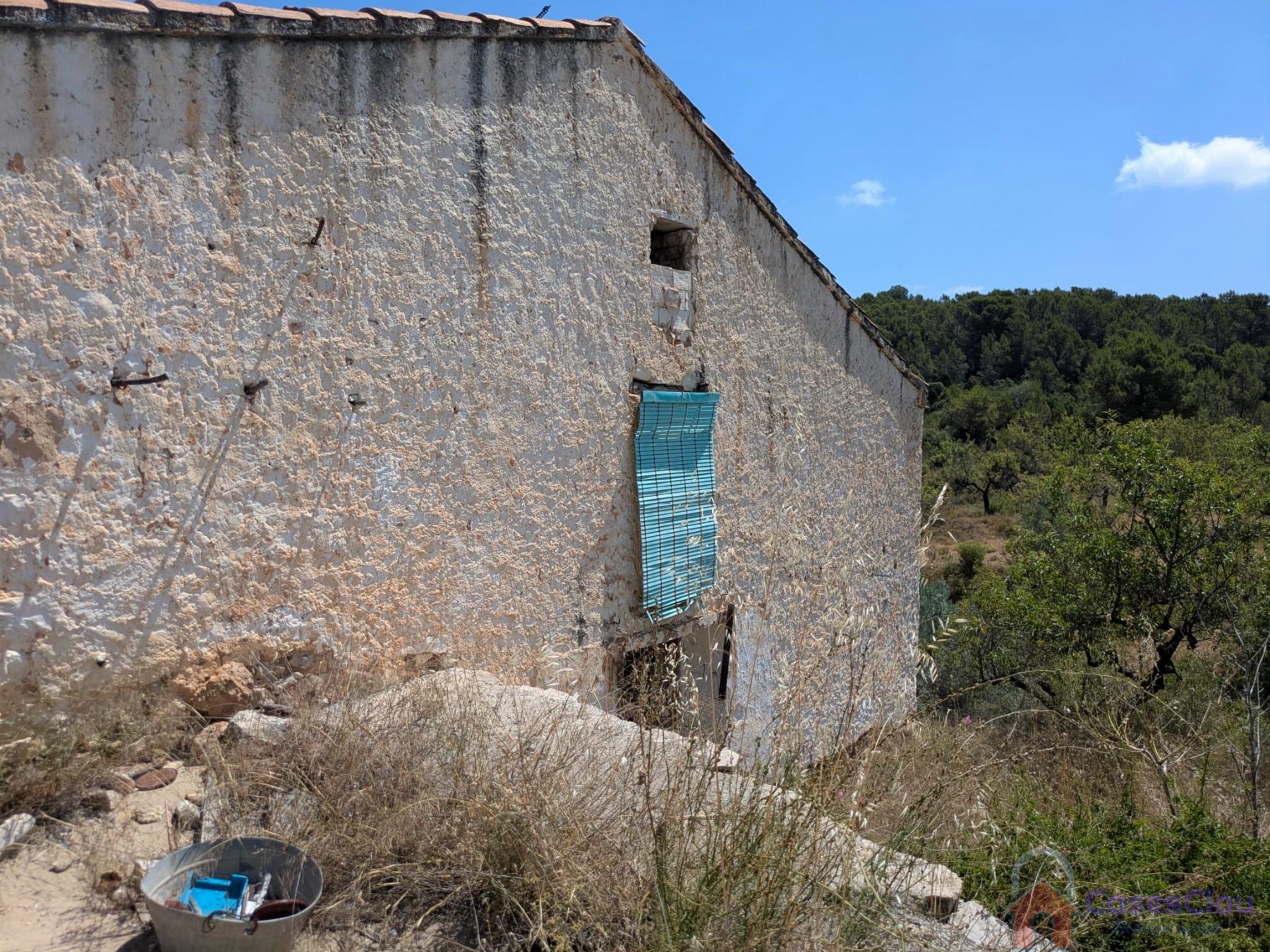 Venta de finca rústica en Sierra Engarcerán