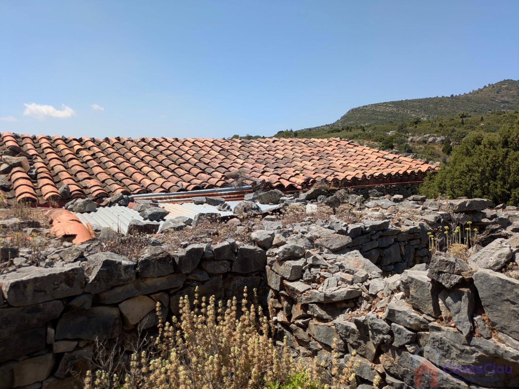 Venta de finca rústica en Sierra Engarcerán