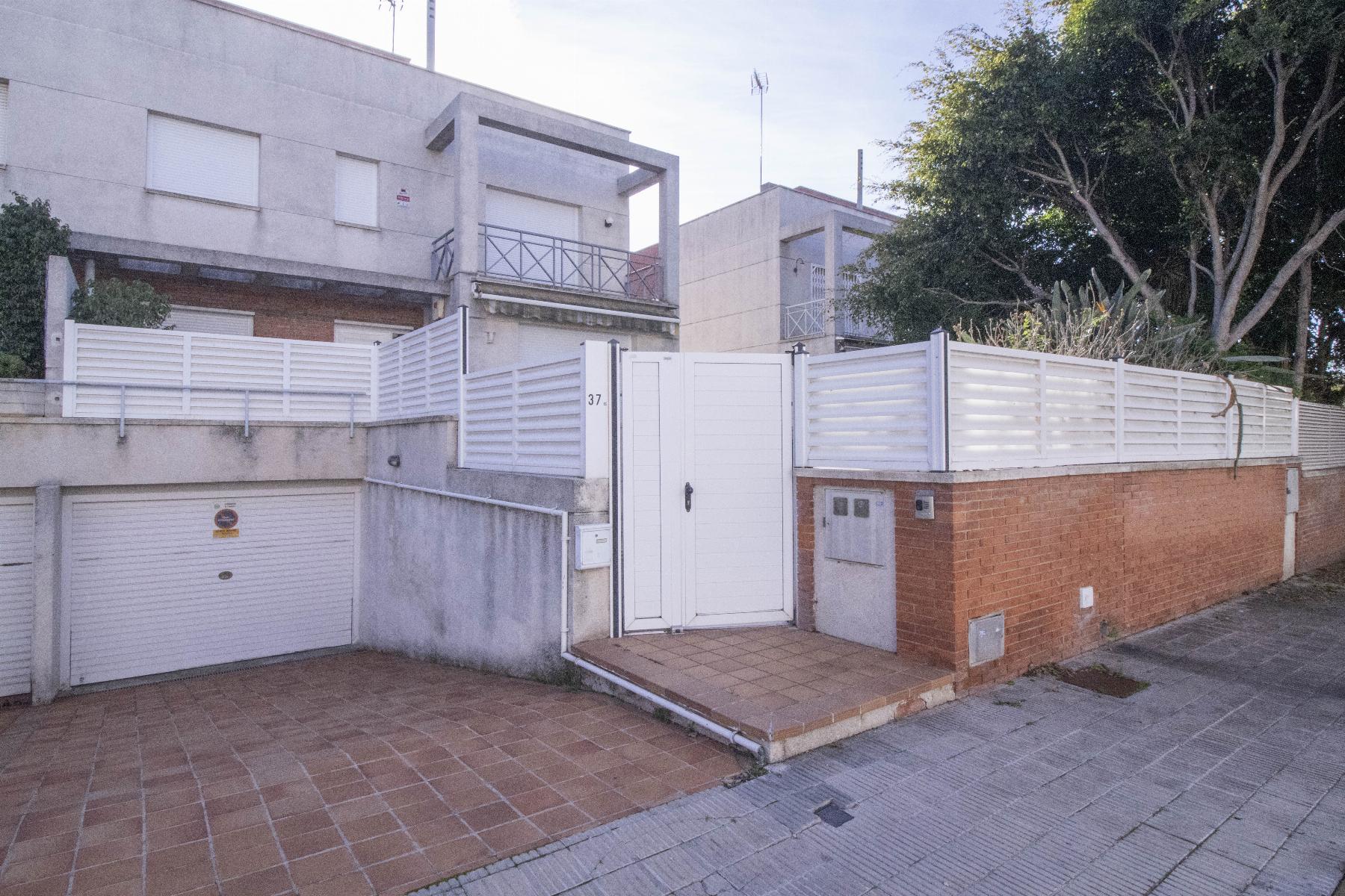 Venta de casa en Coma - Ruga