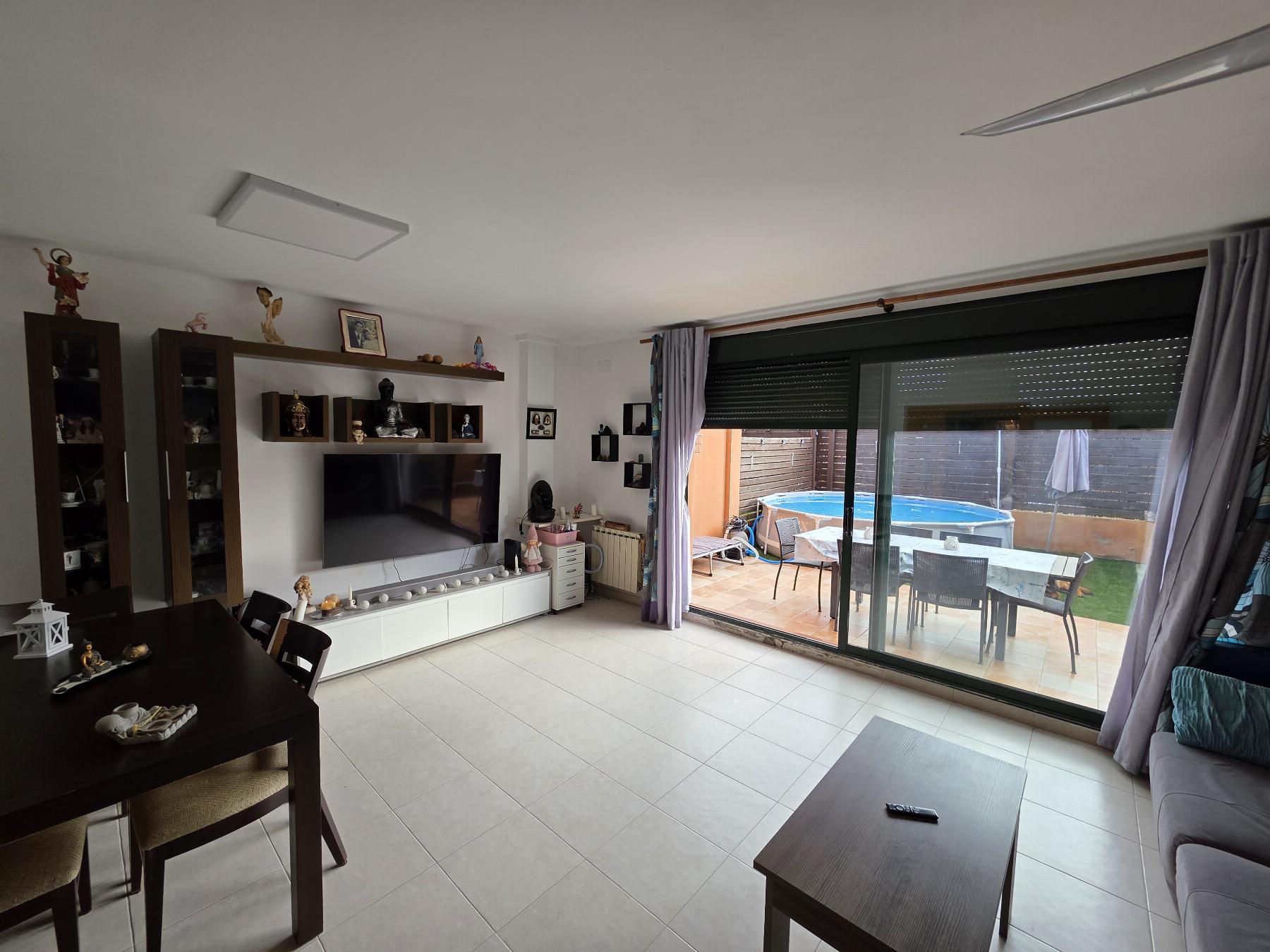 Venta de casa en Coma - Ruga