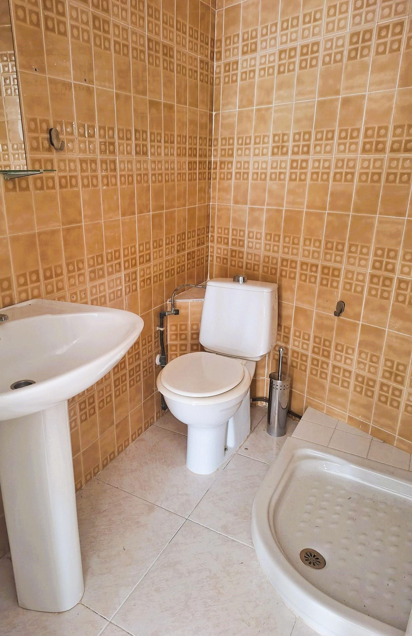 Venta de local en Coma - Ruga