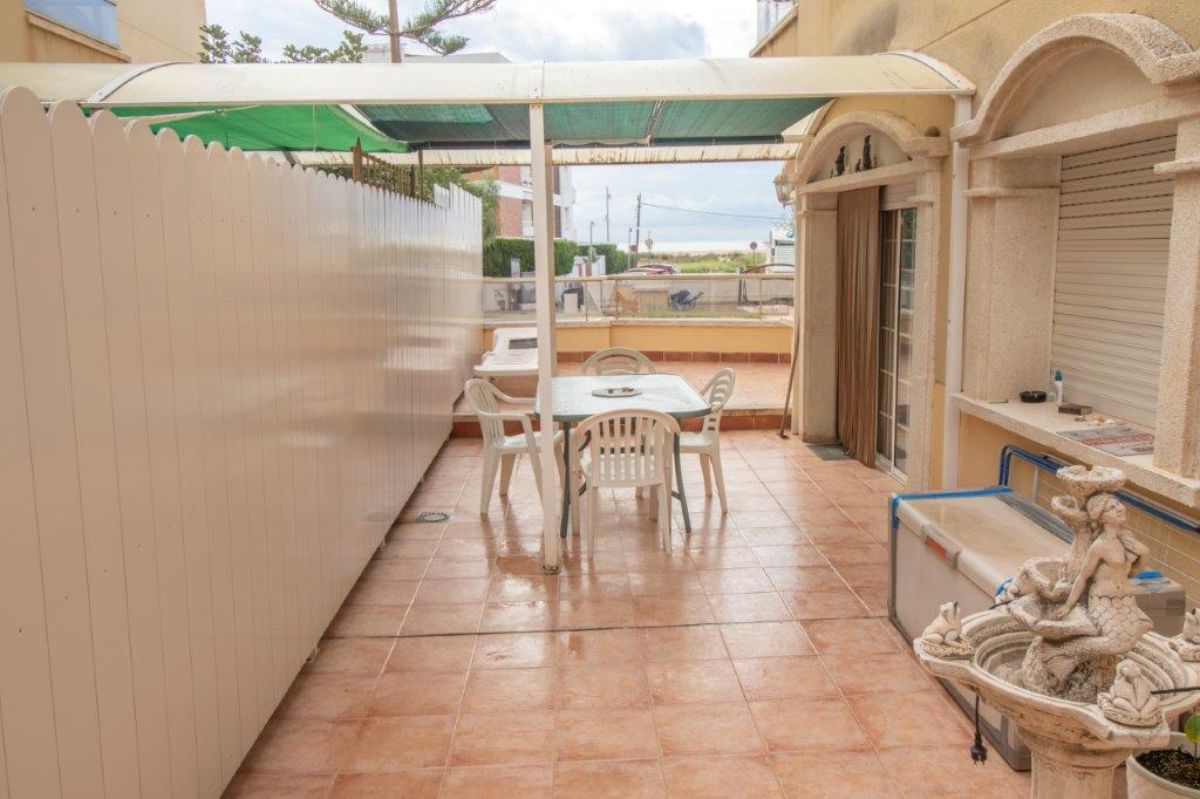 Venta de planta baja en Coma - Ruga