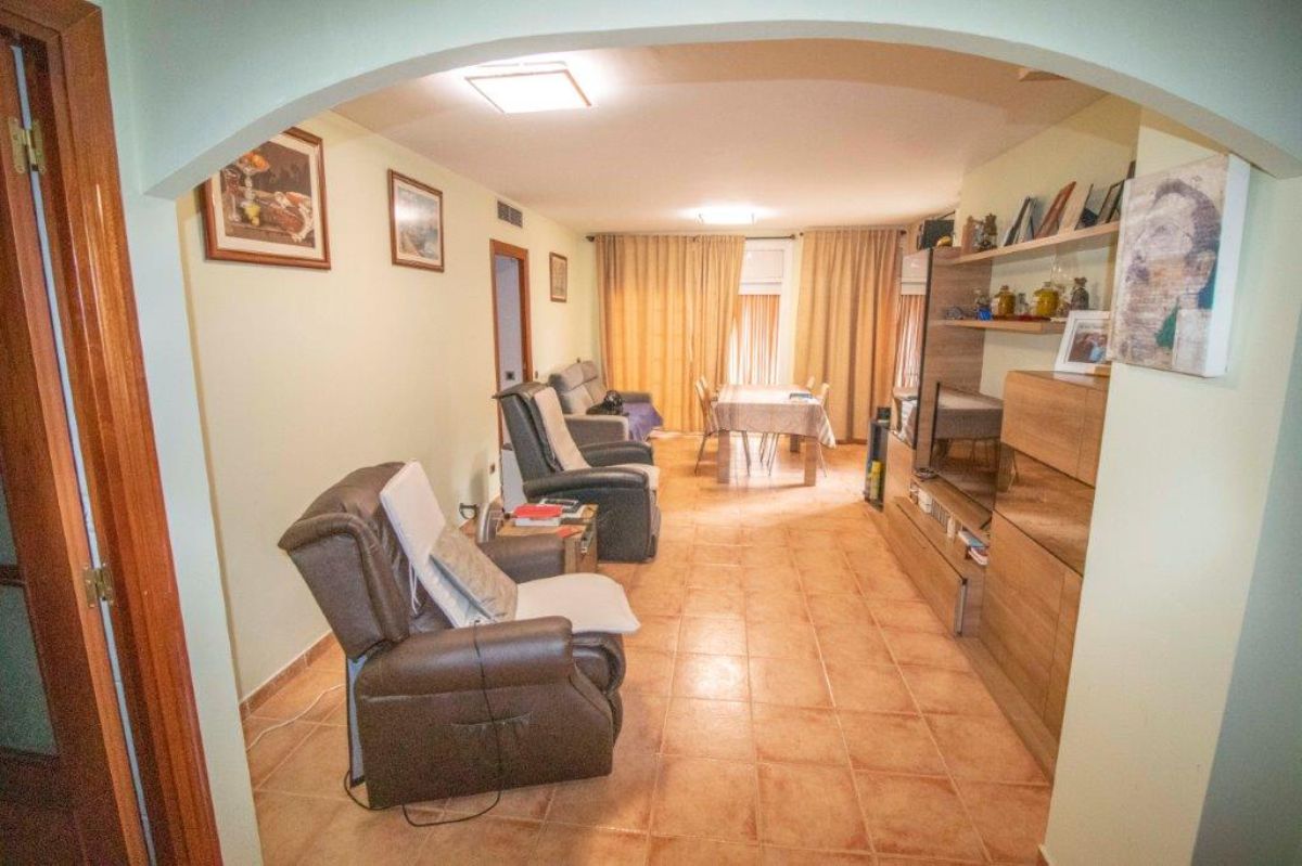 Venta de planta baja en Coma - Ruga