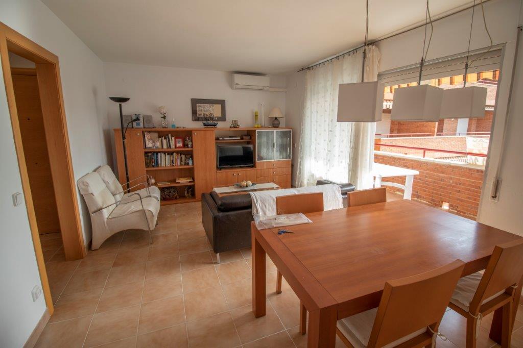 For sale of apartment in Coma - Ruga