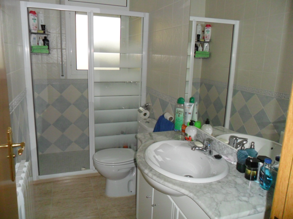 For sale of house in Coma - Ruga