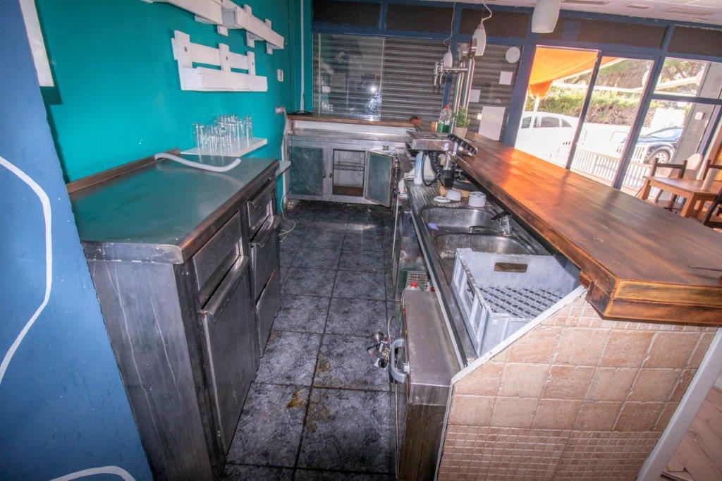 Venda de local comercial a Coma - Ruga