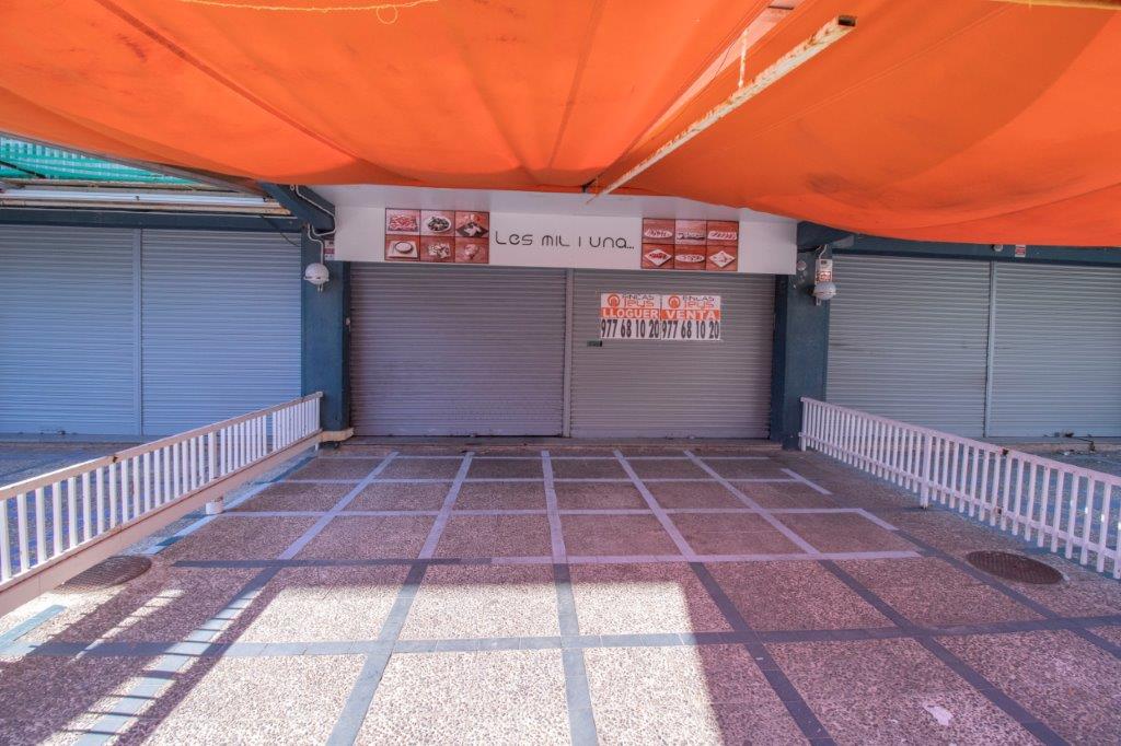 For sale of commercial in Coma - Ruga