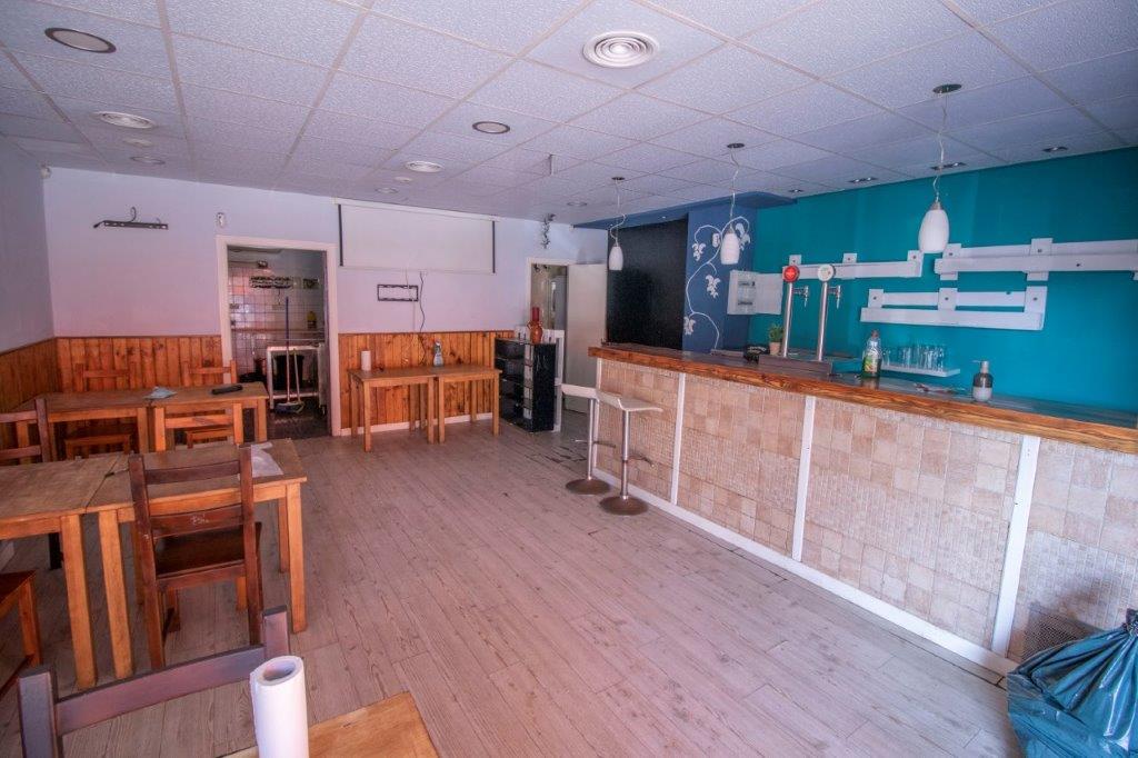 Venda de local comercial a Coma - Ruga