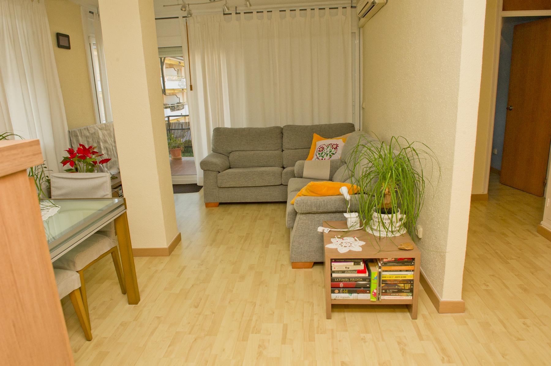 For sale of apartment in Coma - Ruga