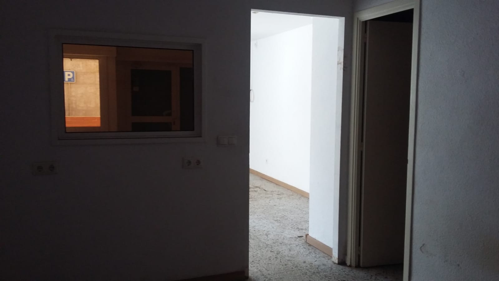 For sale of commercial in Coma - Ruga