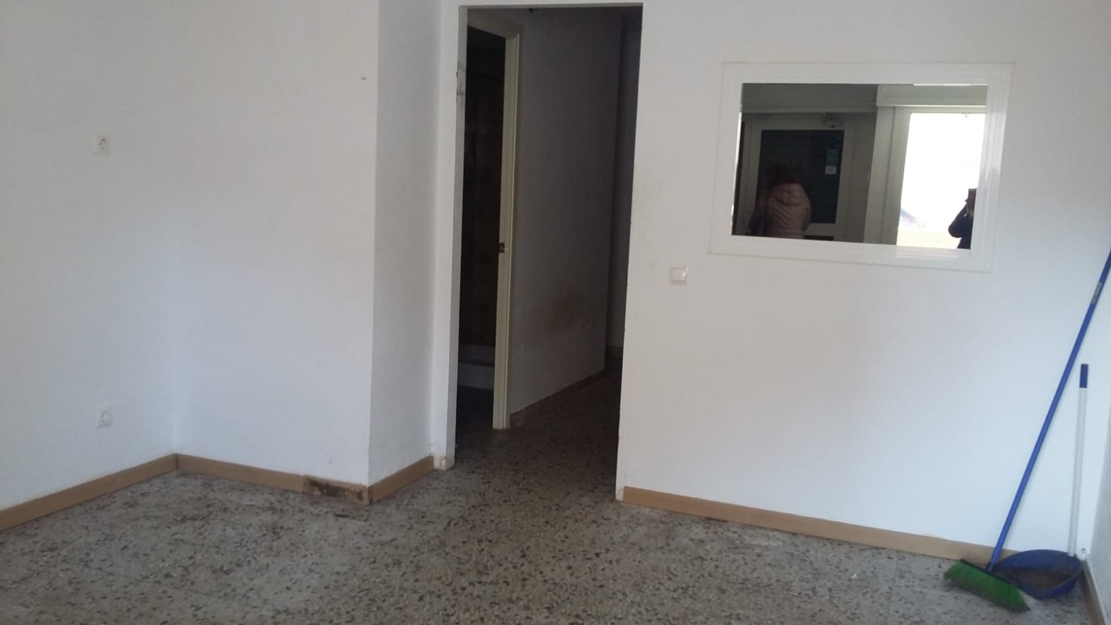 For sale of commercial in Coma - Ruga